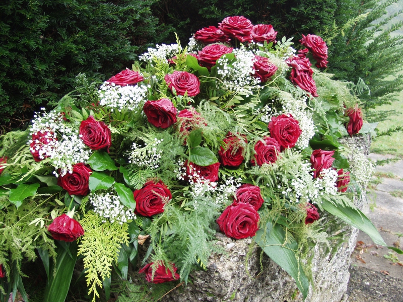 funeraire-BEZAUDUN LES ALPES-min_roses-61203